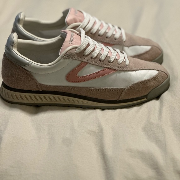 Tretorn Shoes - Tretorn Rawlings 2.0 pink white and gray retro sneakers Womens 7.5